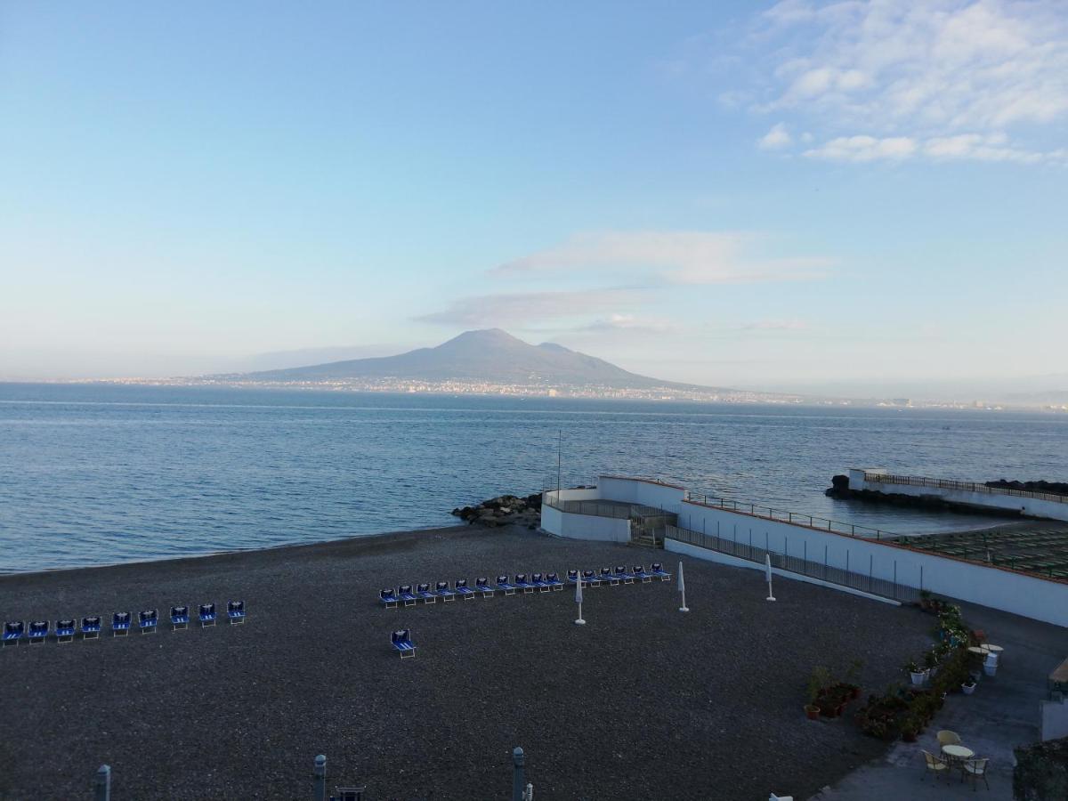 Le Suite Del Castello Castellammare di Stabia Exterior photo